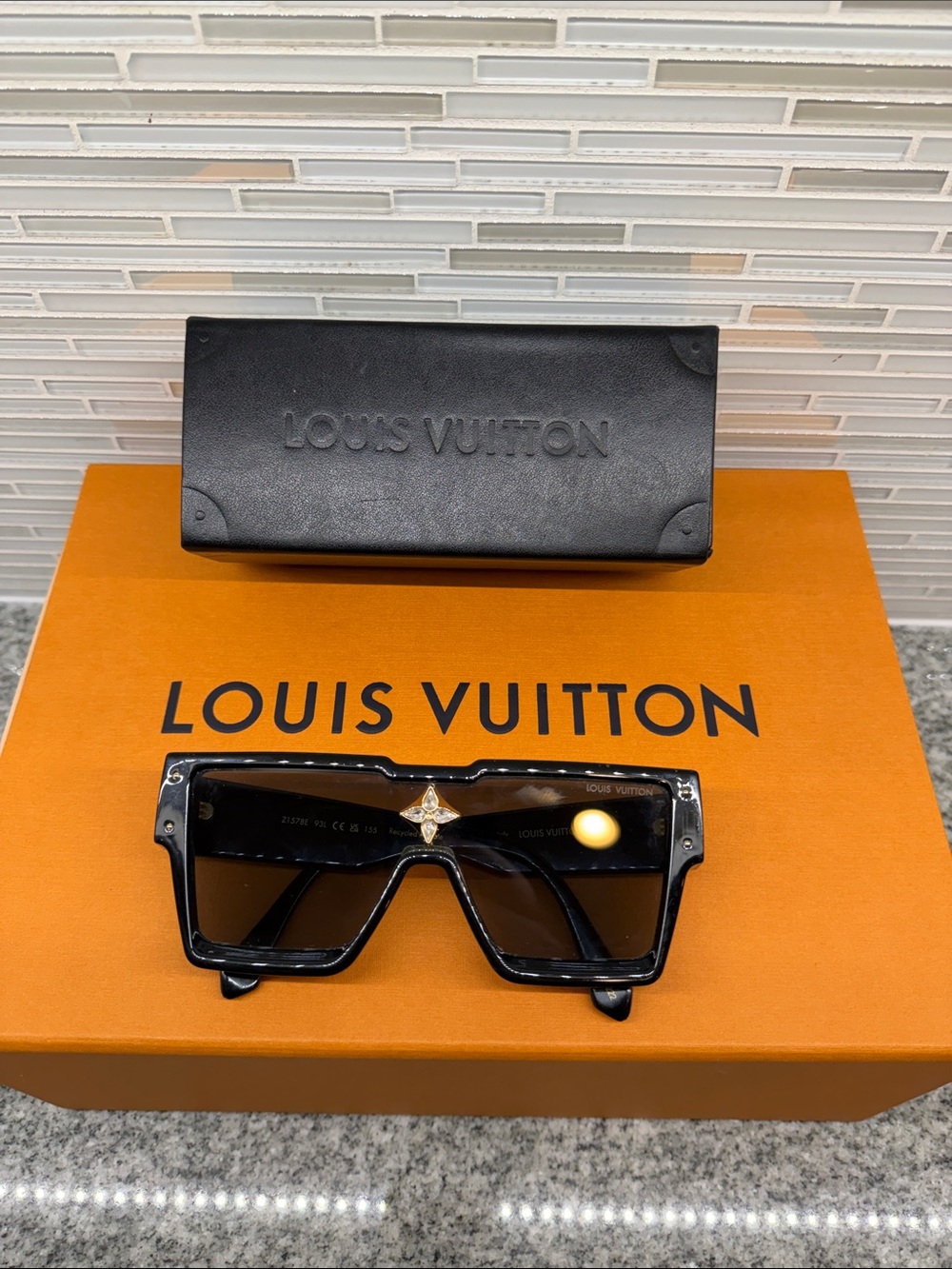 Louis Vuitton Black cyclone sunglasses